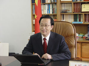 （圖）瓦軸集團(tuán)公司董事長(zhǎng)、總經(jīng)理王路順